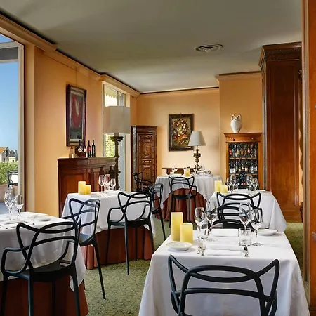 Moevenpick Szálloda 4*