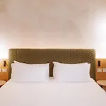 Hotel Moevenpick Bari