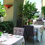 Hotel Moevenpick Bari