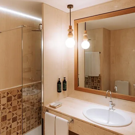 Moevenpick 4* باري