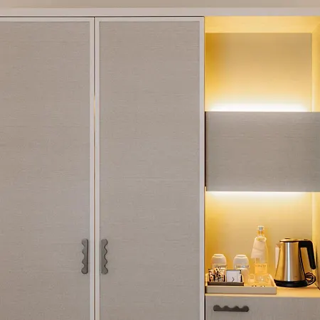 Moevenpick فندق باري
