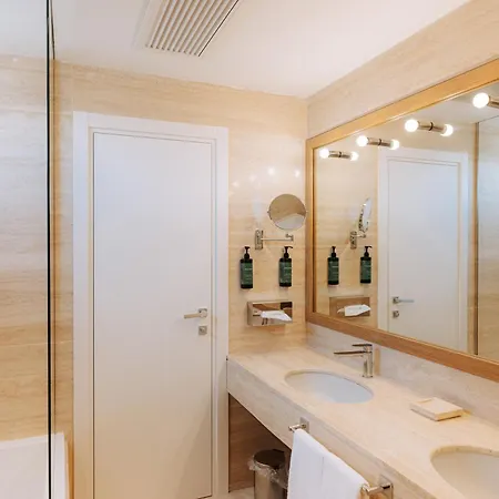 Moevenpick 4* باري