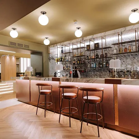 מלון Moevenpick 4*