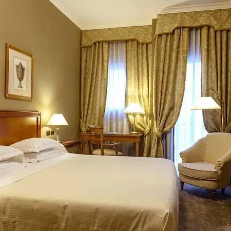 بالاس فندق 4*