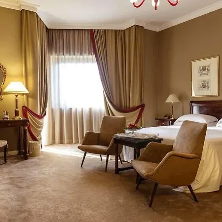 بالاس