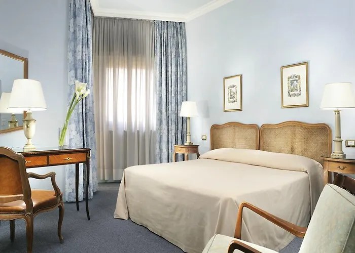 מלון Moevenpick 4*