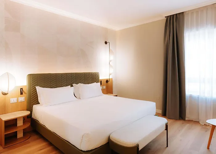 מלון Moevenpick 4*